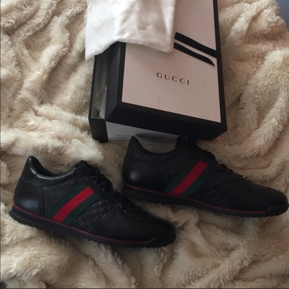 Authentic 🌹SOLD🌹Gucci Sneak - Picture 3 of 3